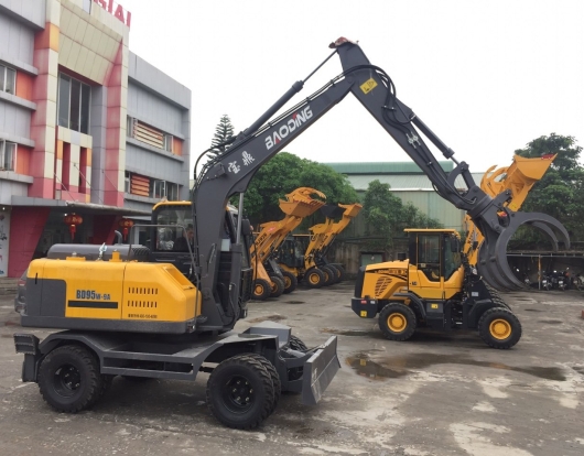 Máy xúc đào kẹp gỗ BD95W-9A