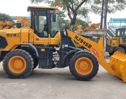 Máy xúc lật HJ946B