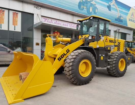 Máy xúc lật L953