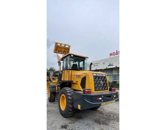 May Xúc HJ950K