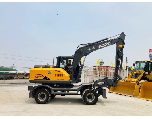 Máy xúc đào kẹp gỗ BD95W-9A
