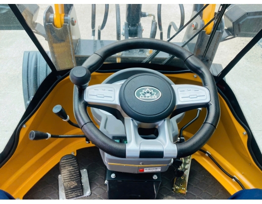 Máy Xúc Lật  B28